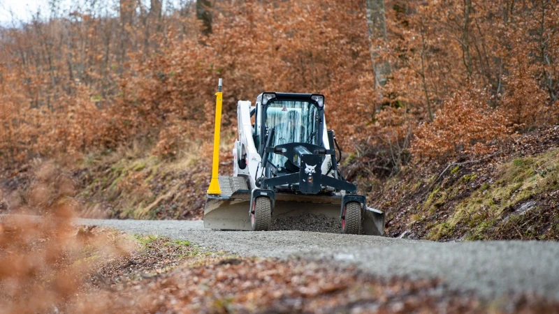 Schäfer Transporte - Erdbau, Transporte & Abbruch - Leistungen Forstlicher Wegebau