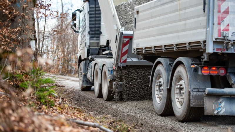 Schäfer Transporte - Erdbau, Transporte & Abbruch - Leistungen Transporte